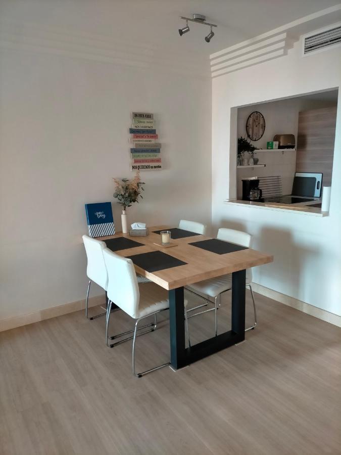 Appartement Met Zeezicht En Vlakbij Het Strand มานิลบา ภายนอก รูปภาพ