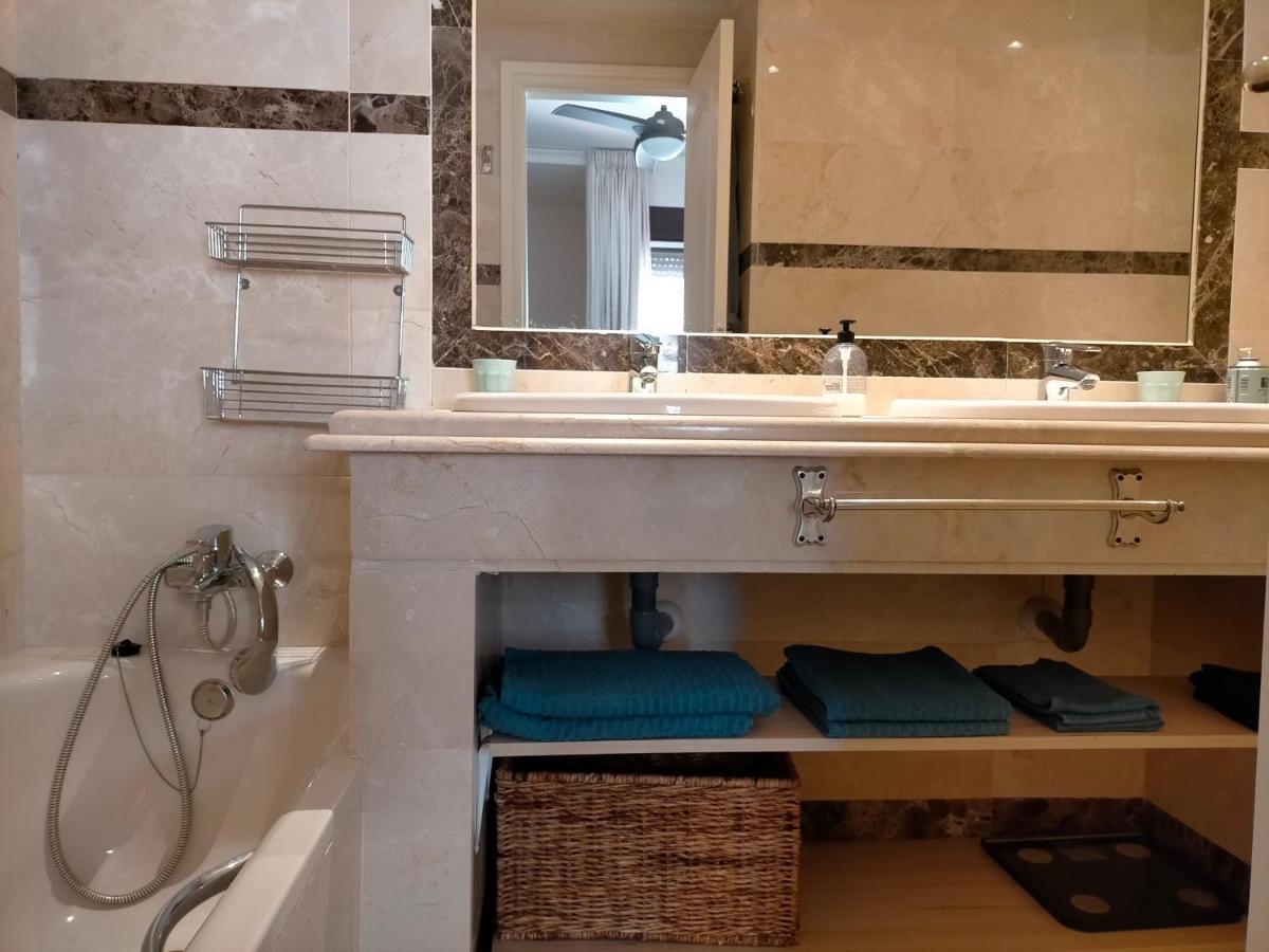 Appartement Met Zeezicht En Vlakbij Het Strand มานิลบา ภายนอก รูปภาพ