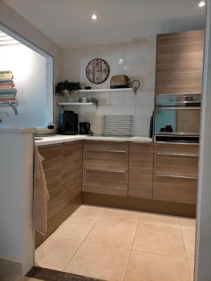Appartement Met Zeezicht En Vlakbij Het Strand มานิลบา ภายนอก รูปภาพ