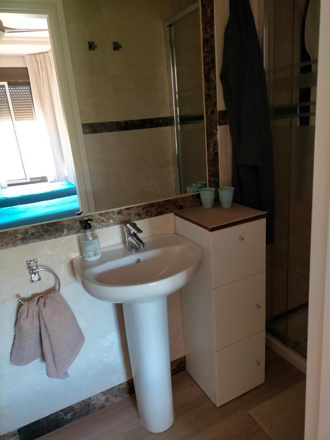 Appartement Met Zeezicht En Vlakbij Het Strand มานิลบา ภายนอก รูปภาพ