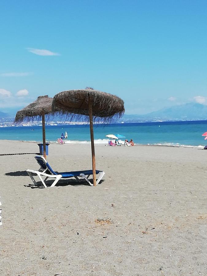 Appartement Met Zeezicht En Vlakbij Het Strand มานิลบา ภายนอก รูปภาพ